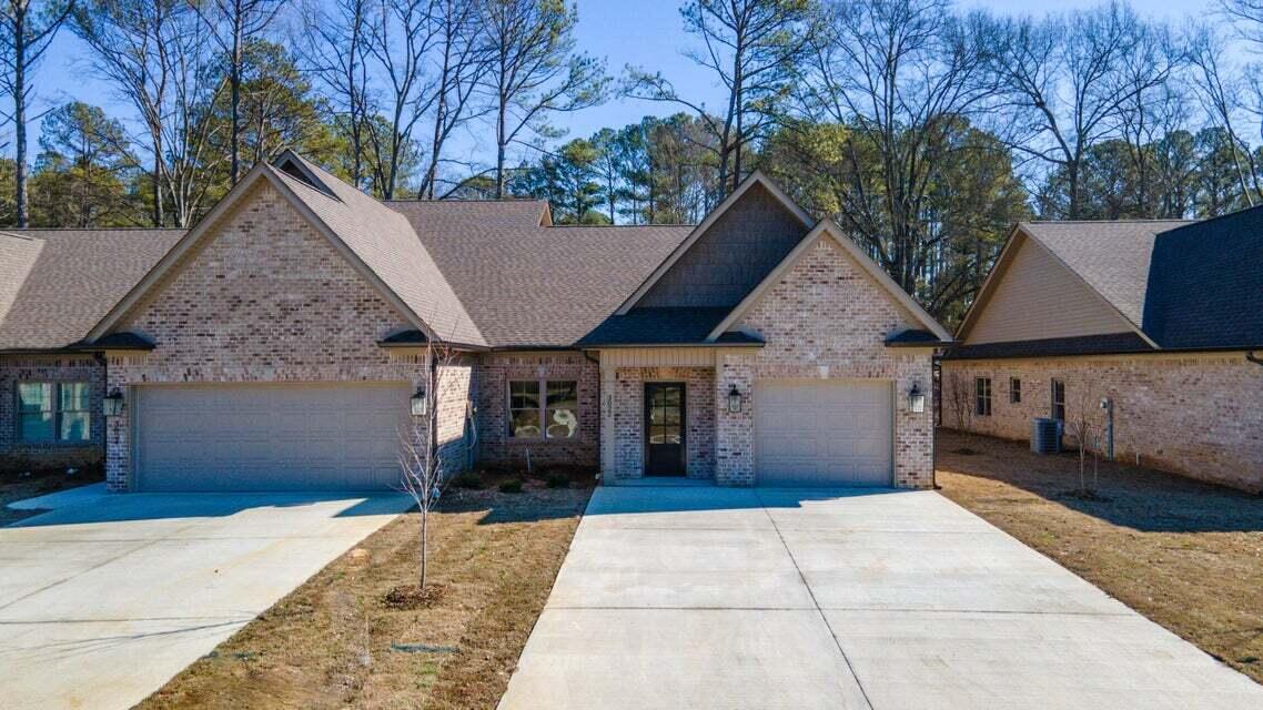 3001 Parkstone Pointe NW