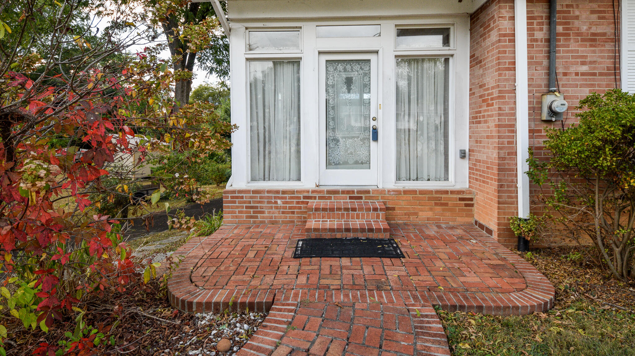 2325 Harris Circle NW
