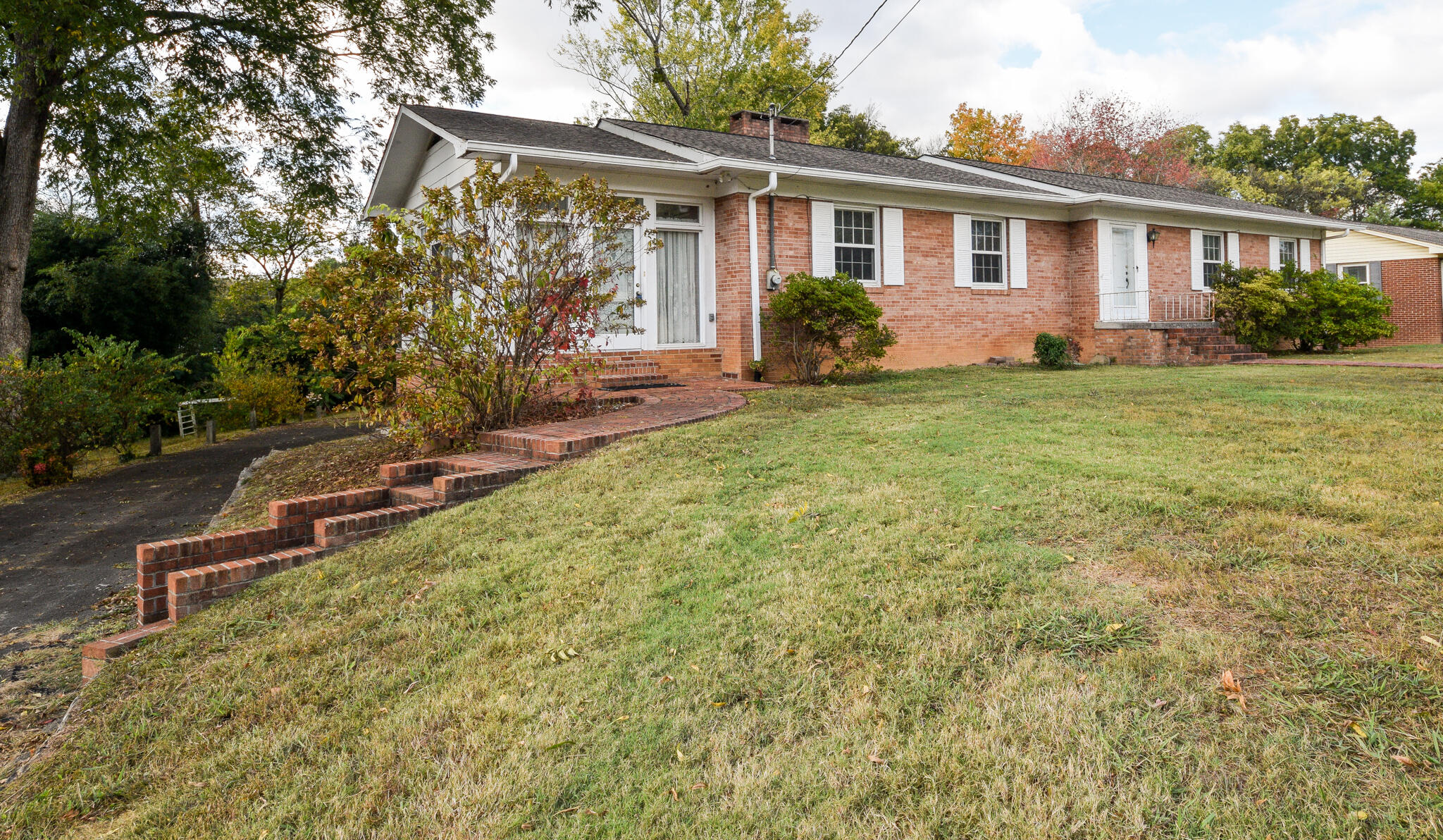 2325 Harris Circle NW