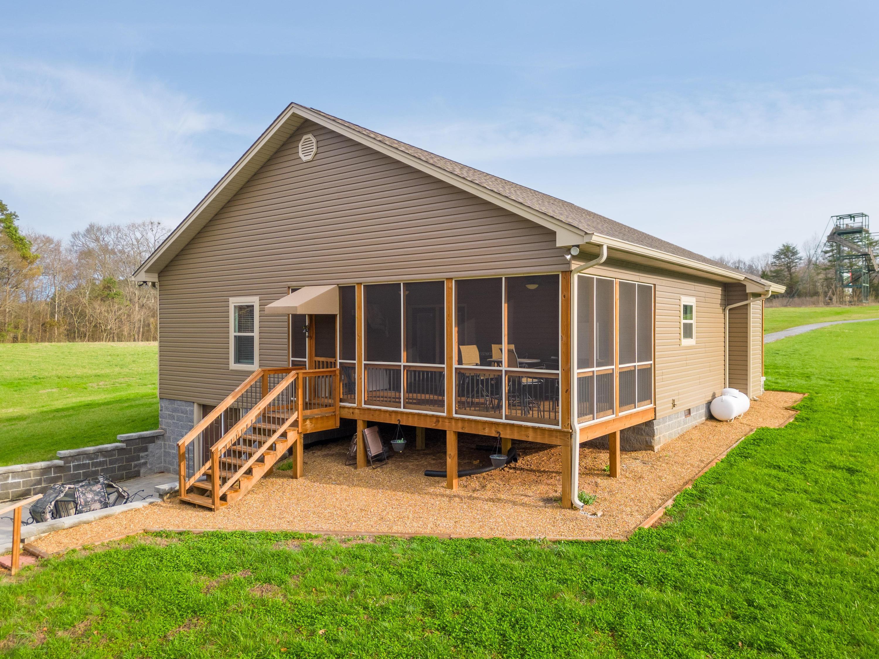 1832 Highway 64