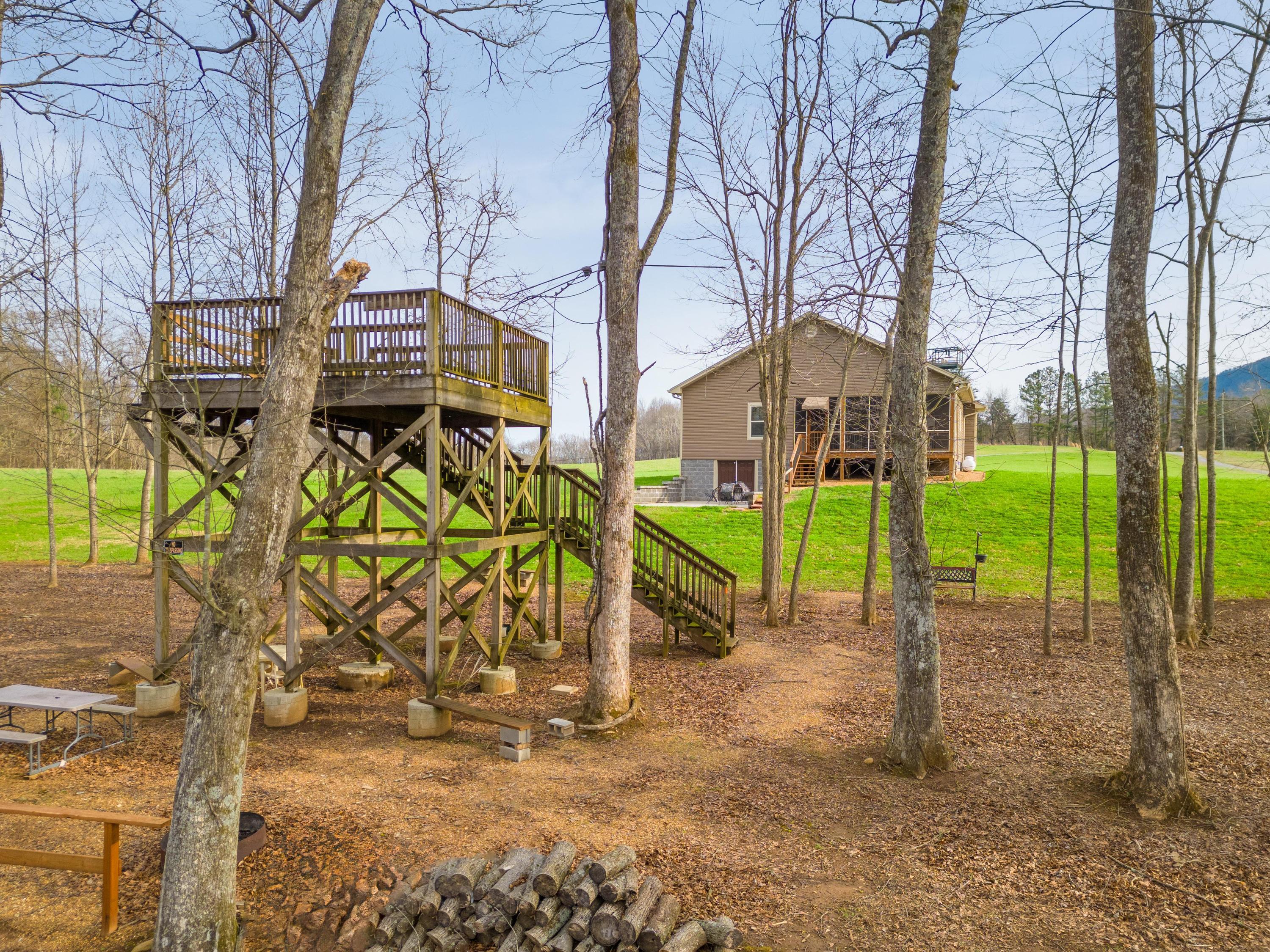 1832 Highway 64