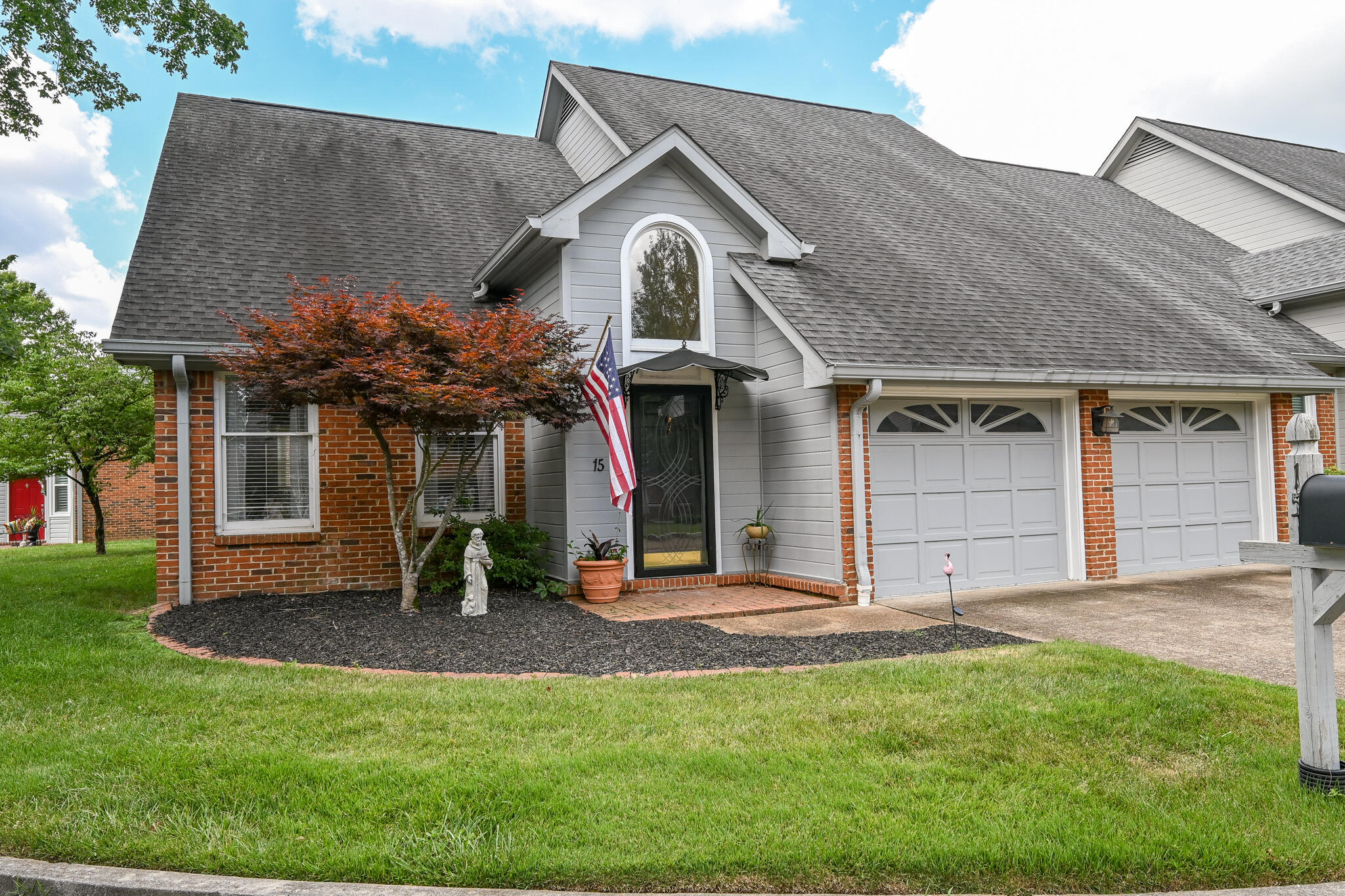 15 Acorn Lane NE