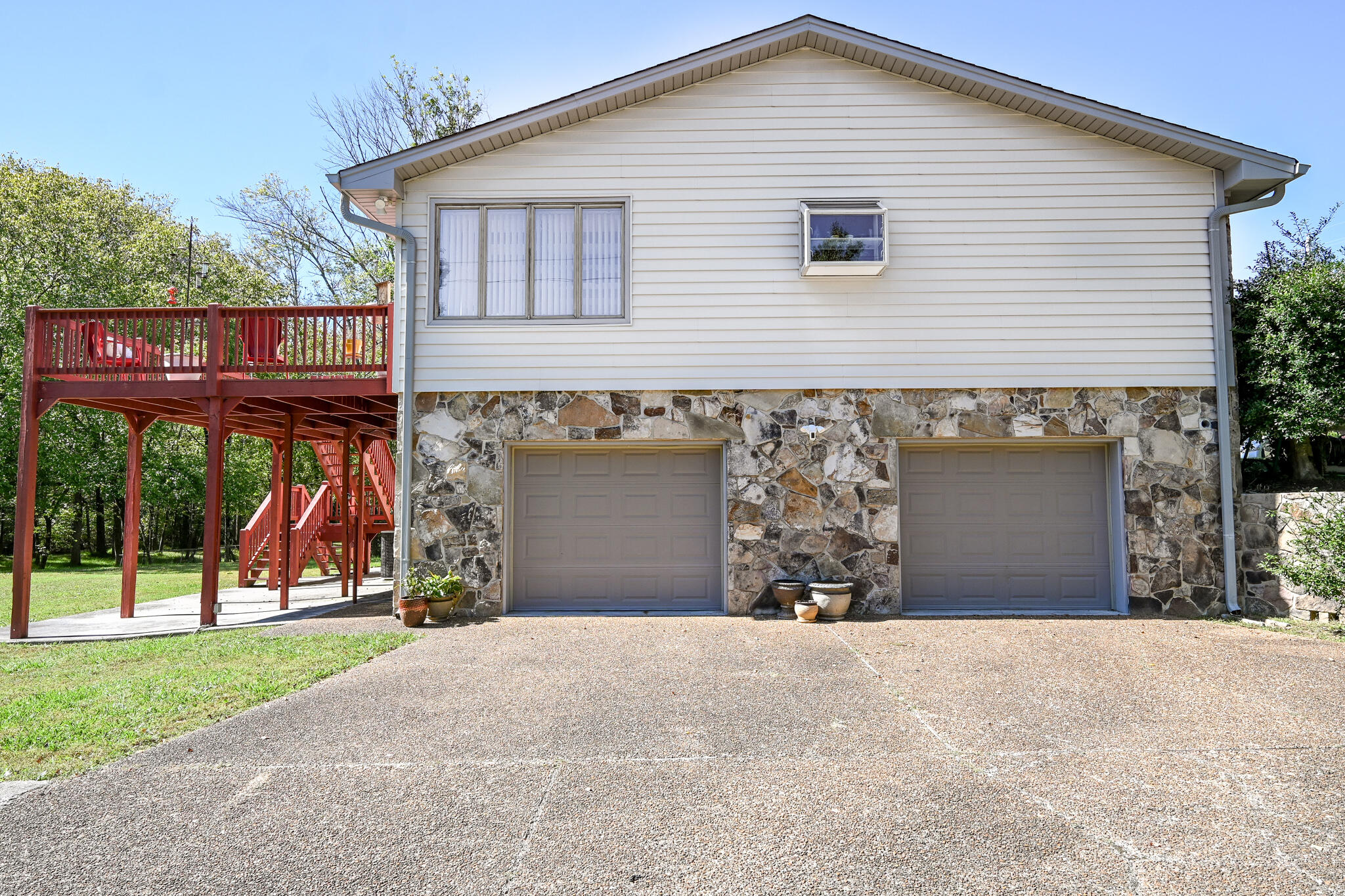 361 King Den Drive Drive