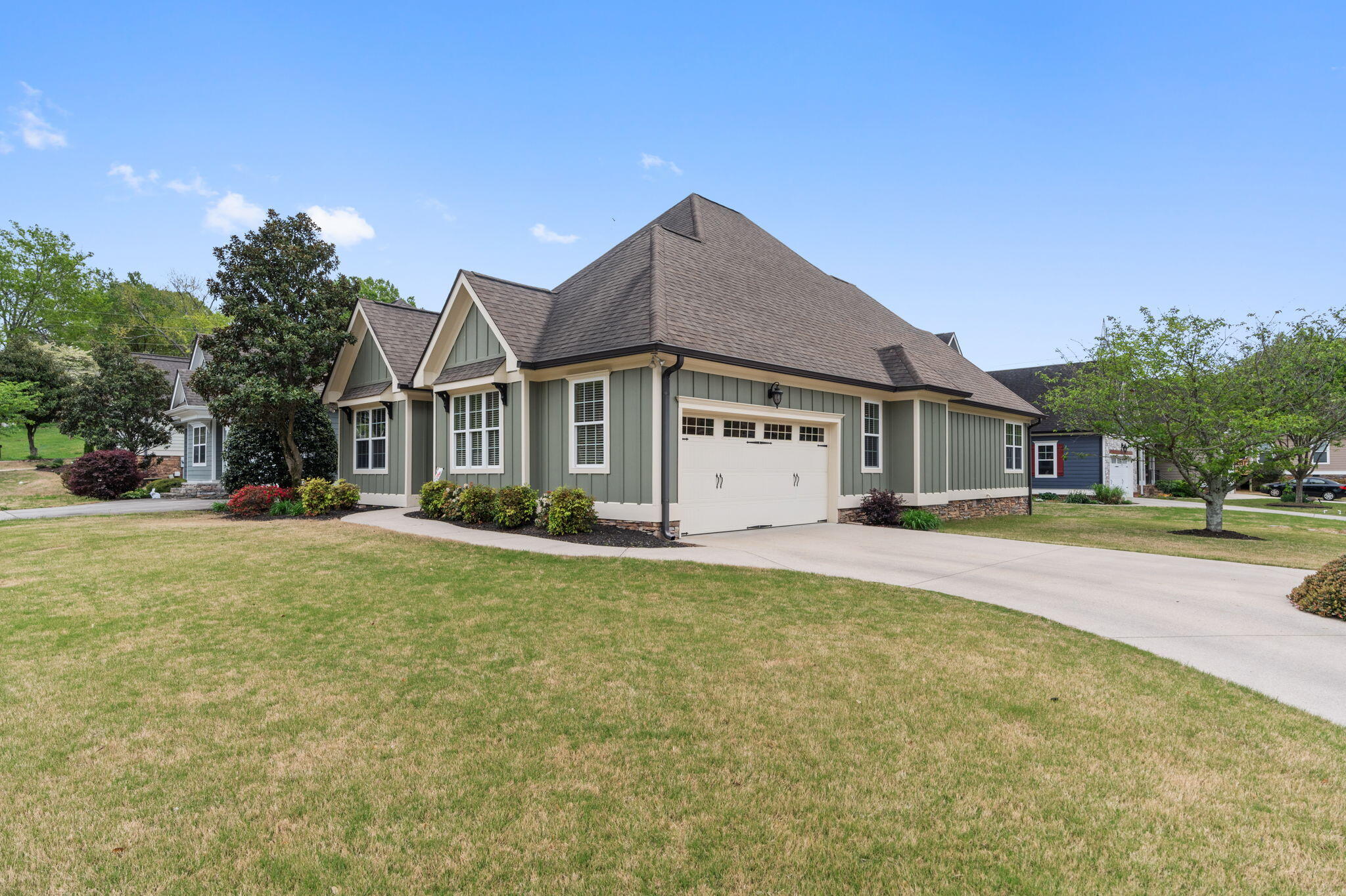 766 Abby Glen Drive NE