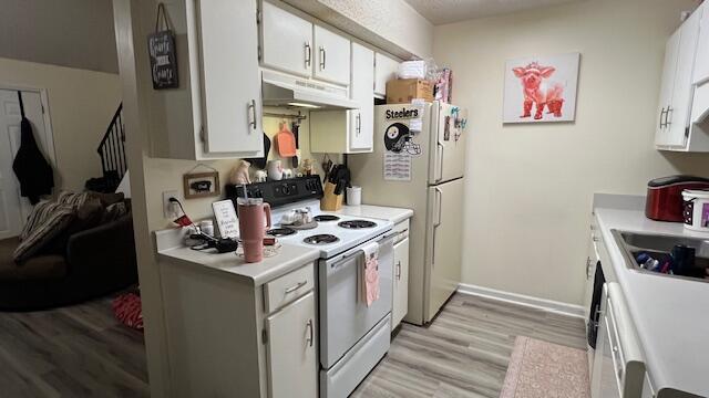 1213/1215 Village Way NE