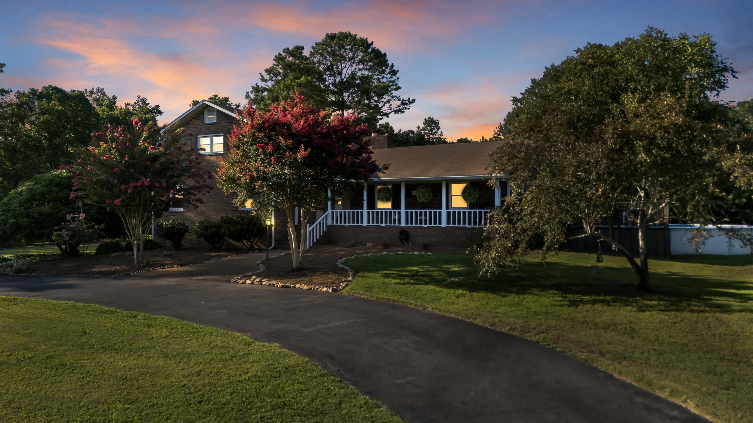 528 Harris Creek Road SW