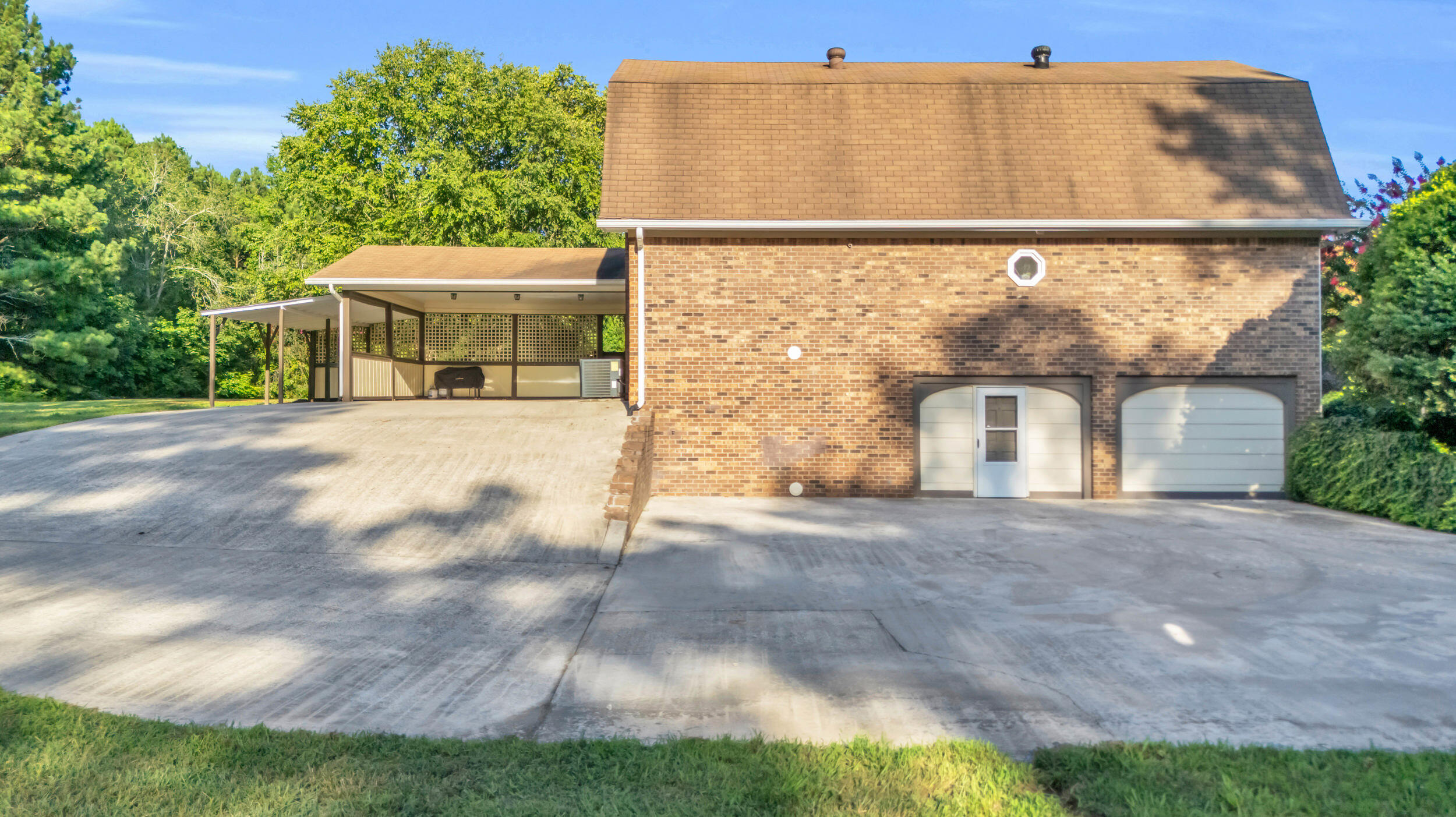 528 Harris Creek Road SW
