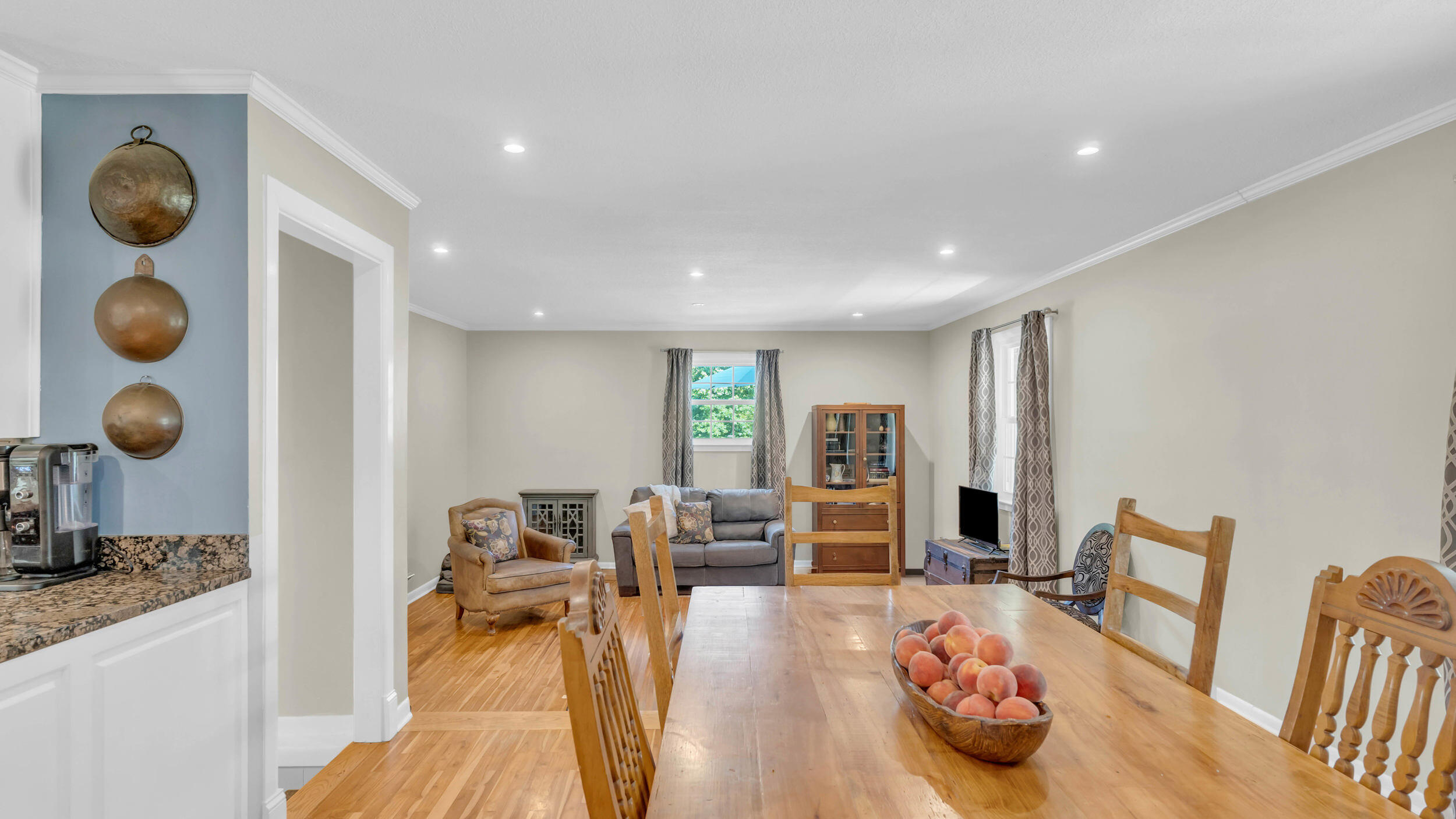 528 Harris Creek Road SW