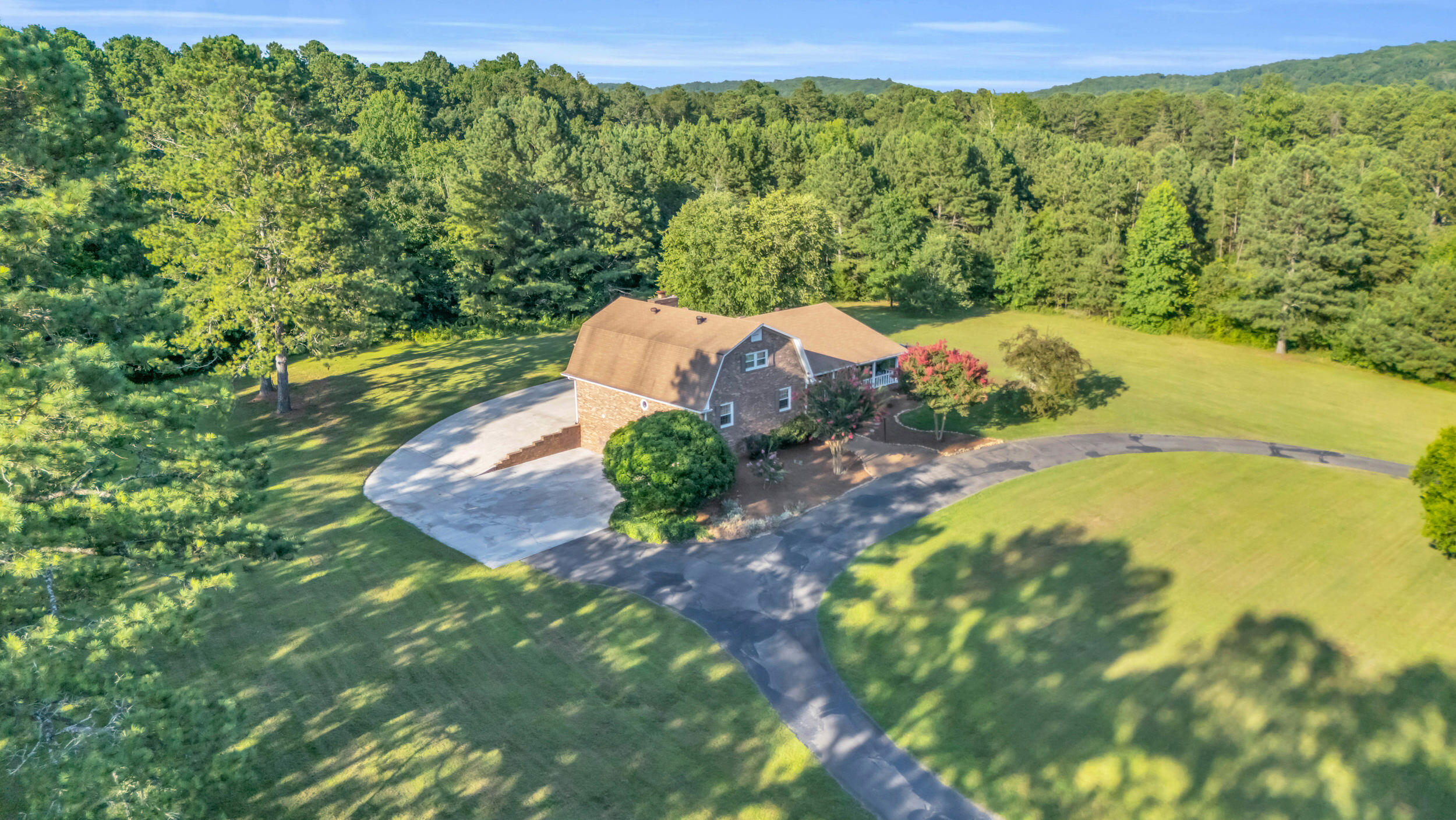 528 Harris Creek Road SW