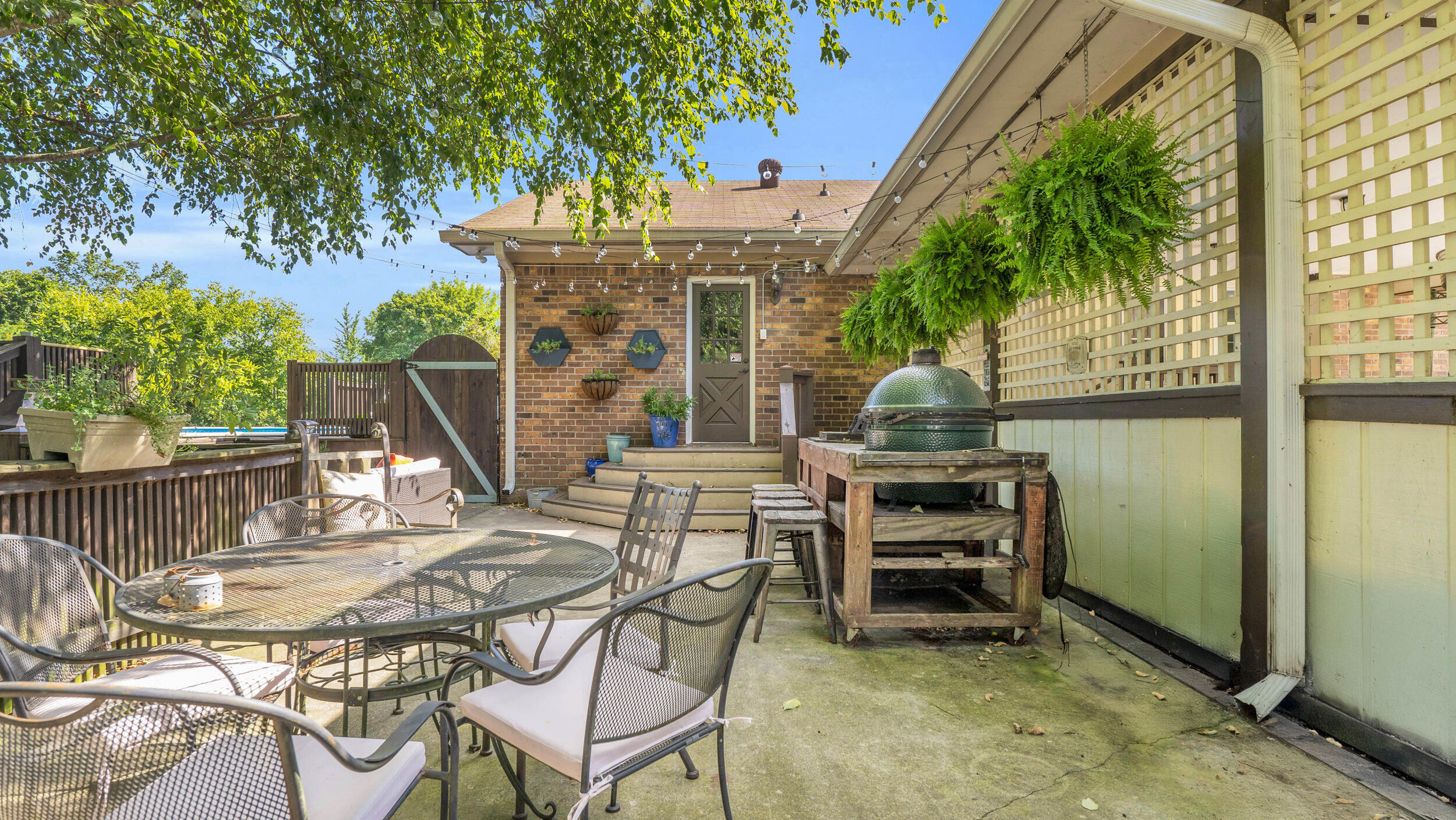528 Harris Creek Road SW