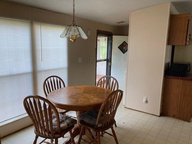 266 London Drive Se Drive SE, Cleveland