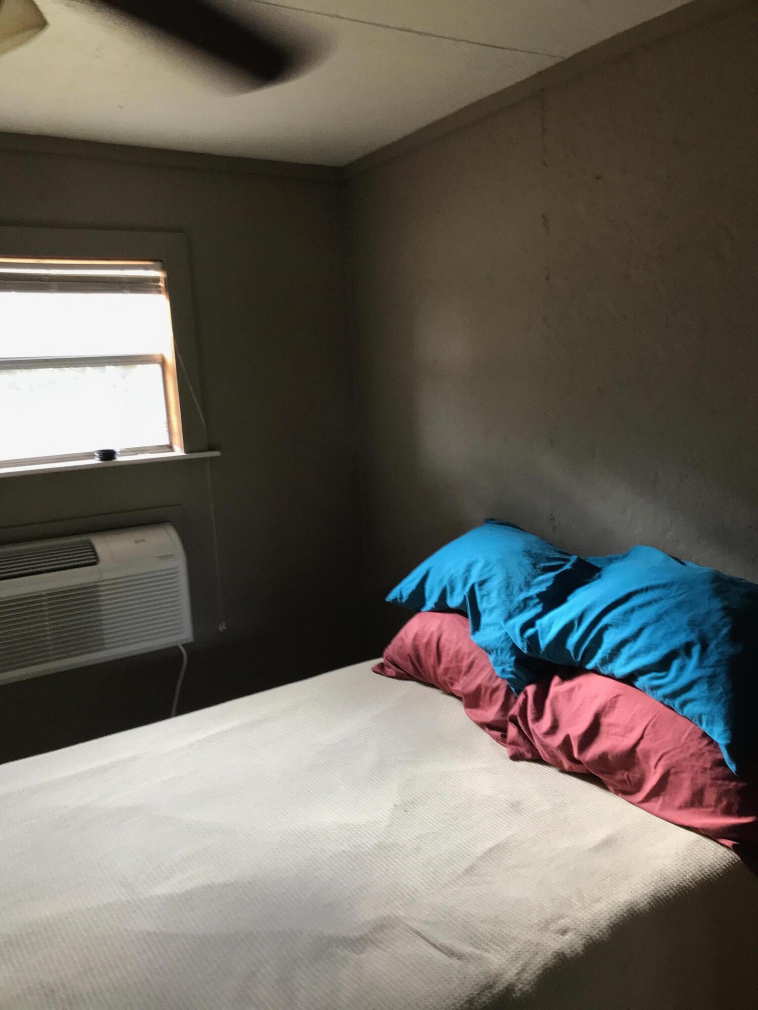 5714 Waterlevel Highway