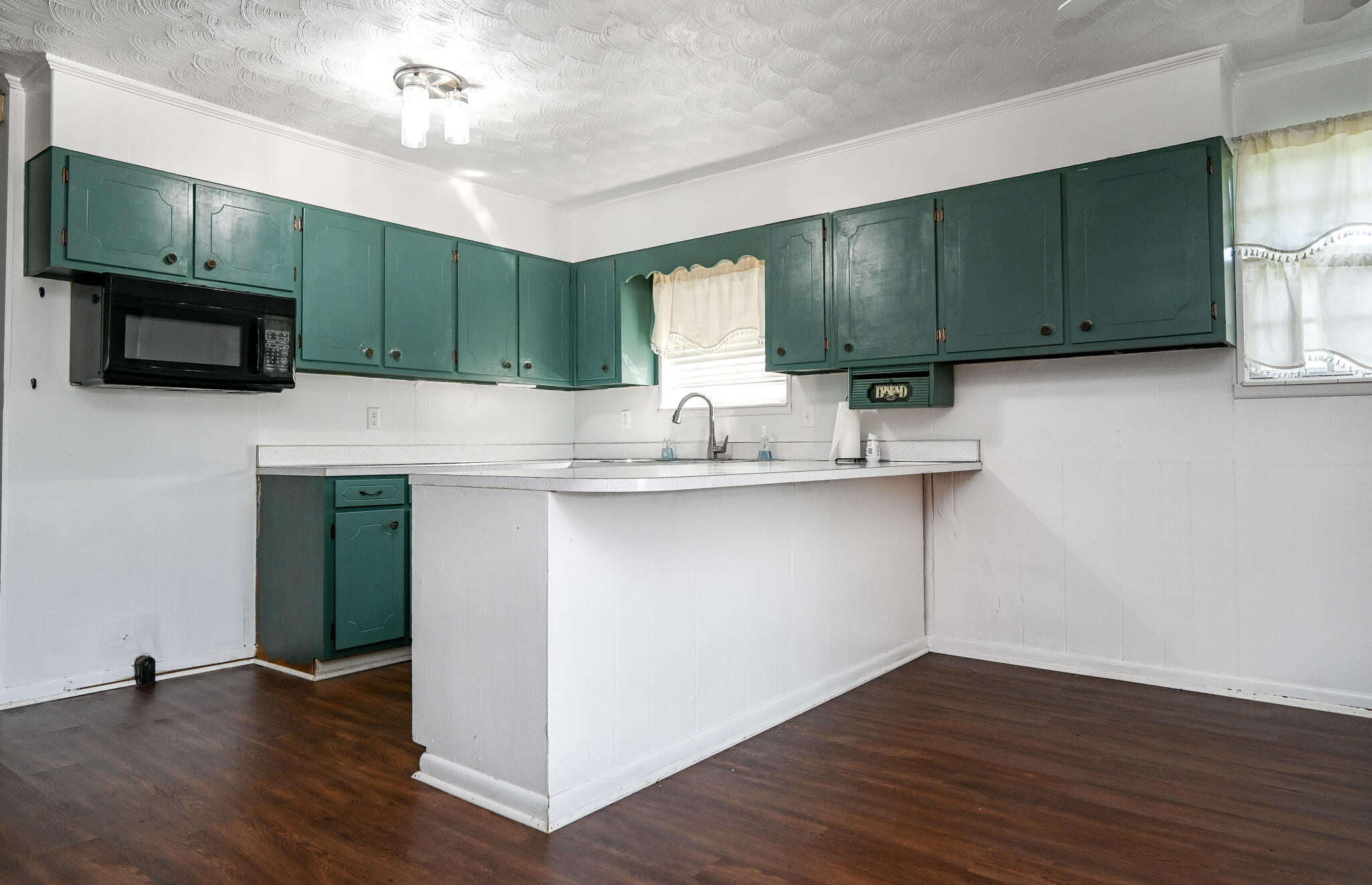 5714 Waterlevel Highway