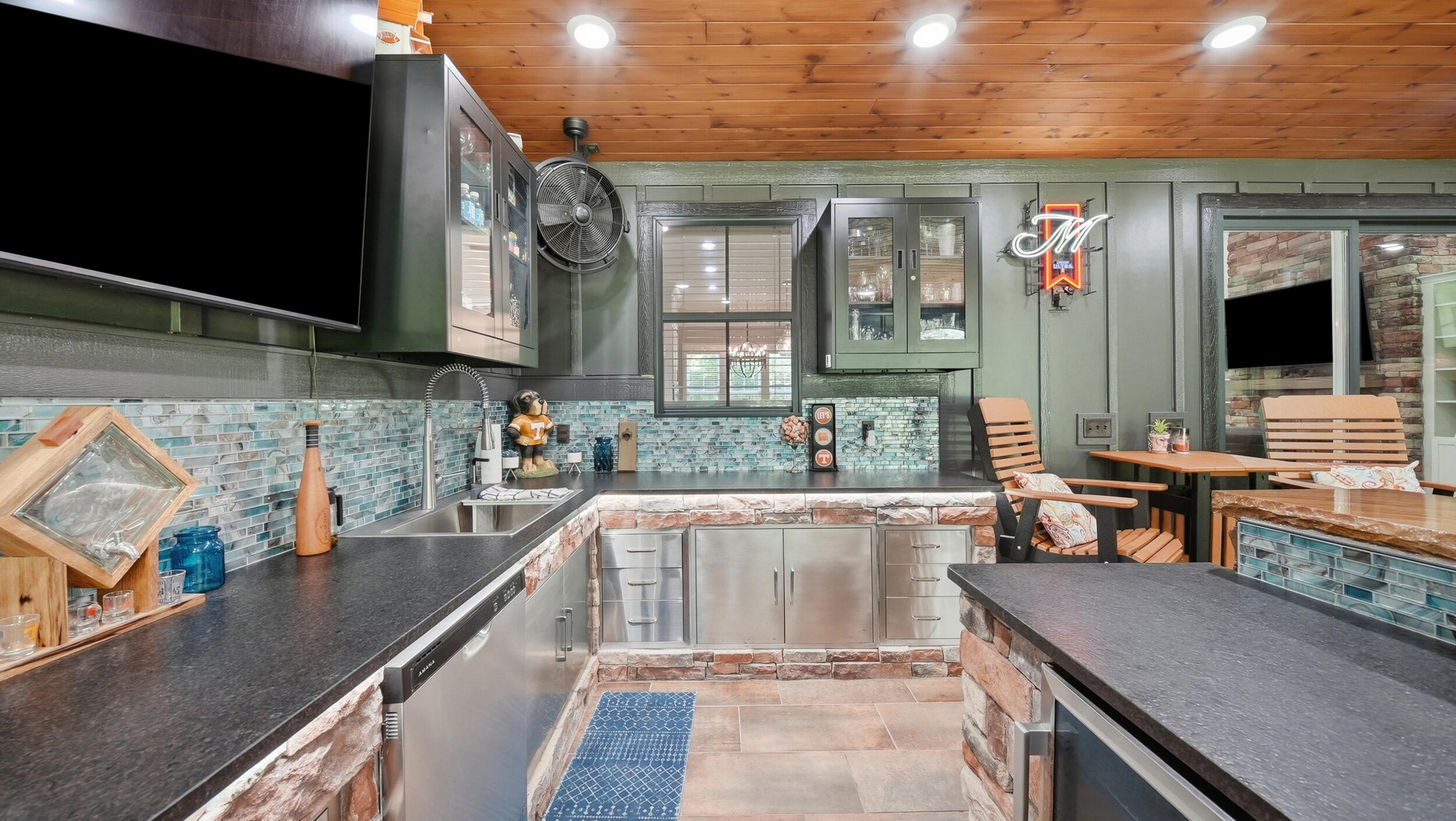 129 Ken Drive NW