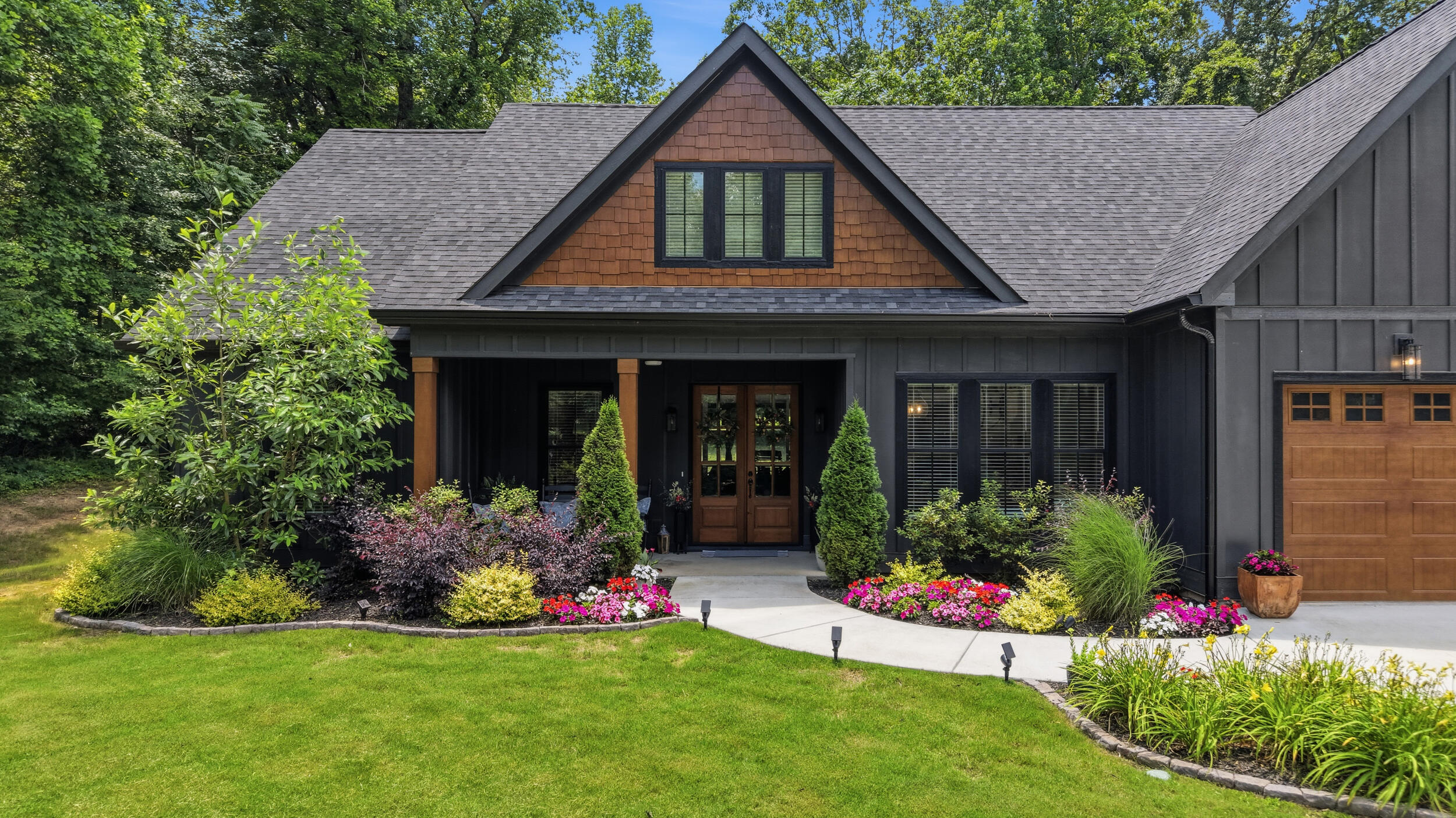 129 Ken Drive NW