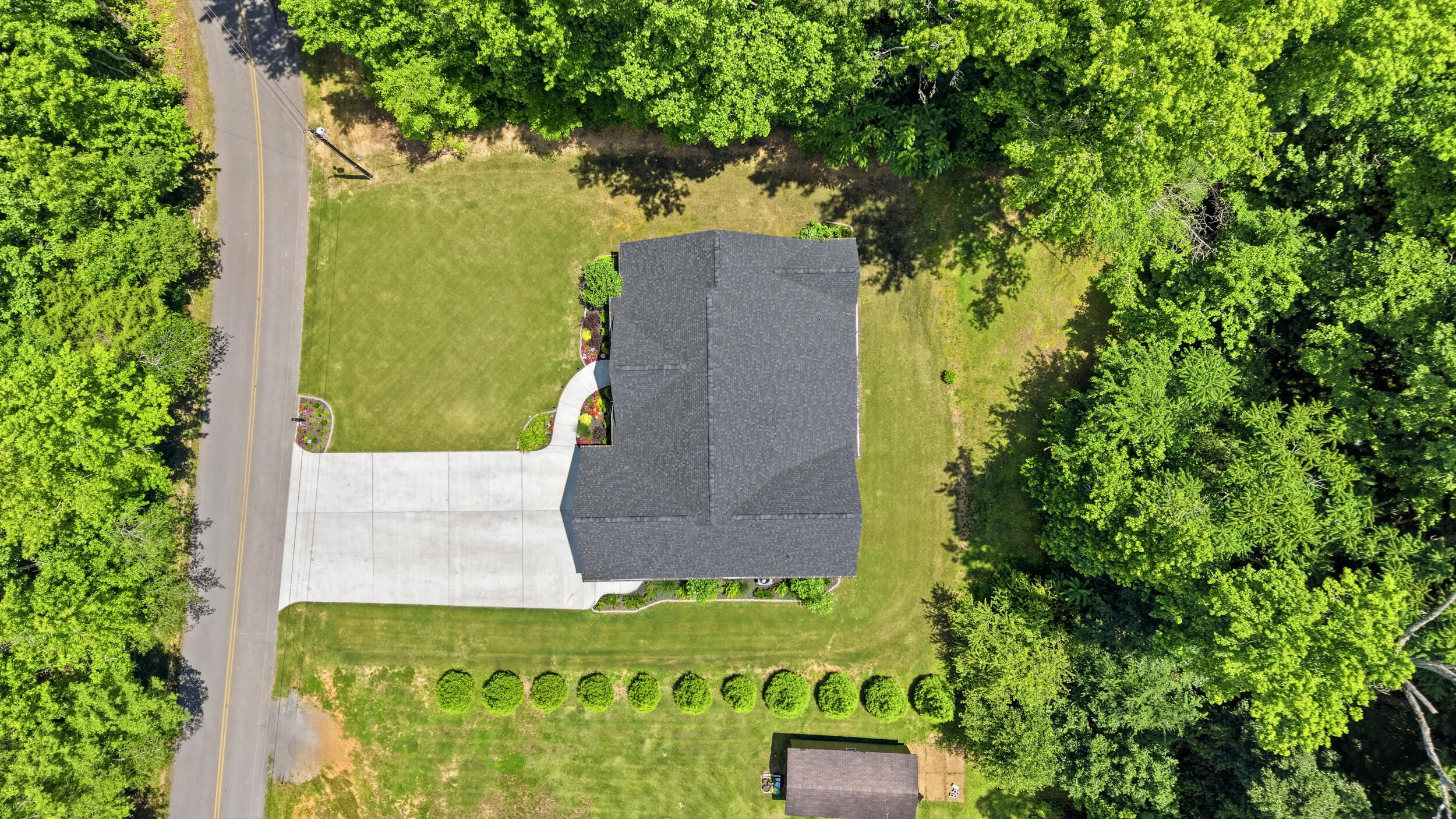129 Ken Drive NW