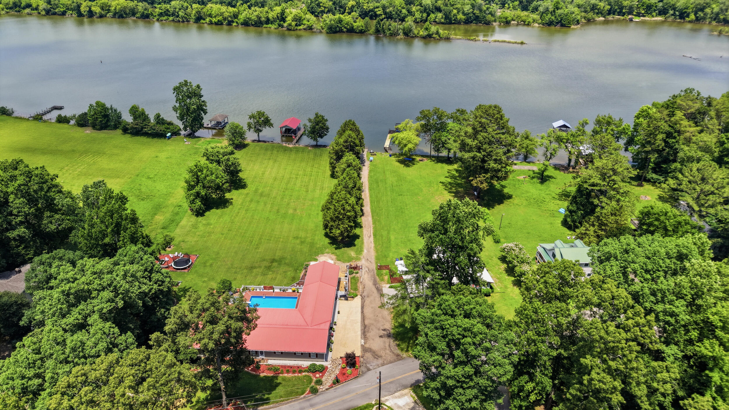 129 Ken Drive NW