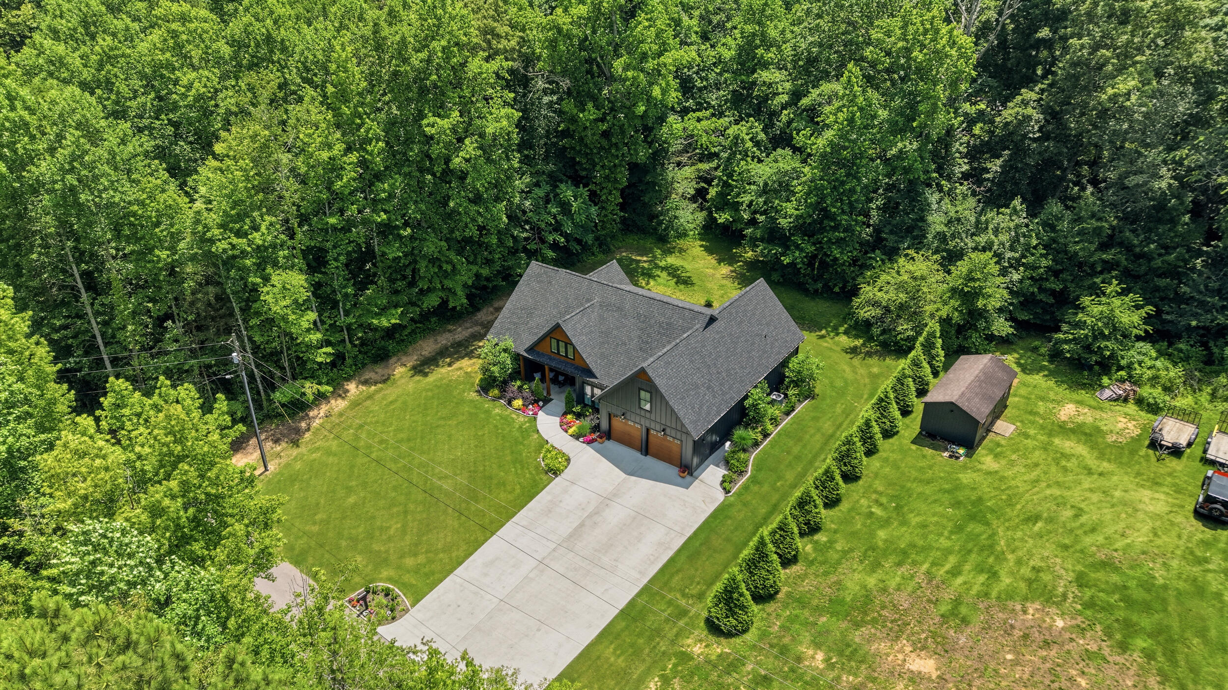 129 Ken Drive NW
