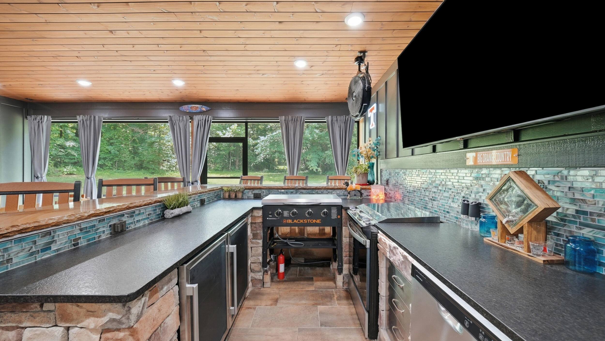 129 Ken Drive NW