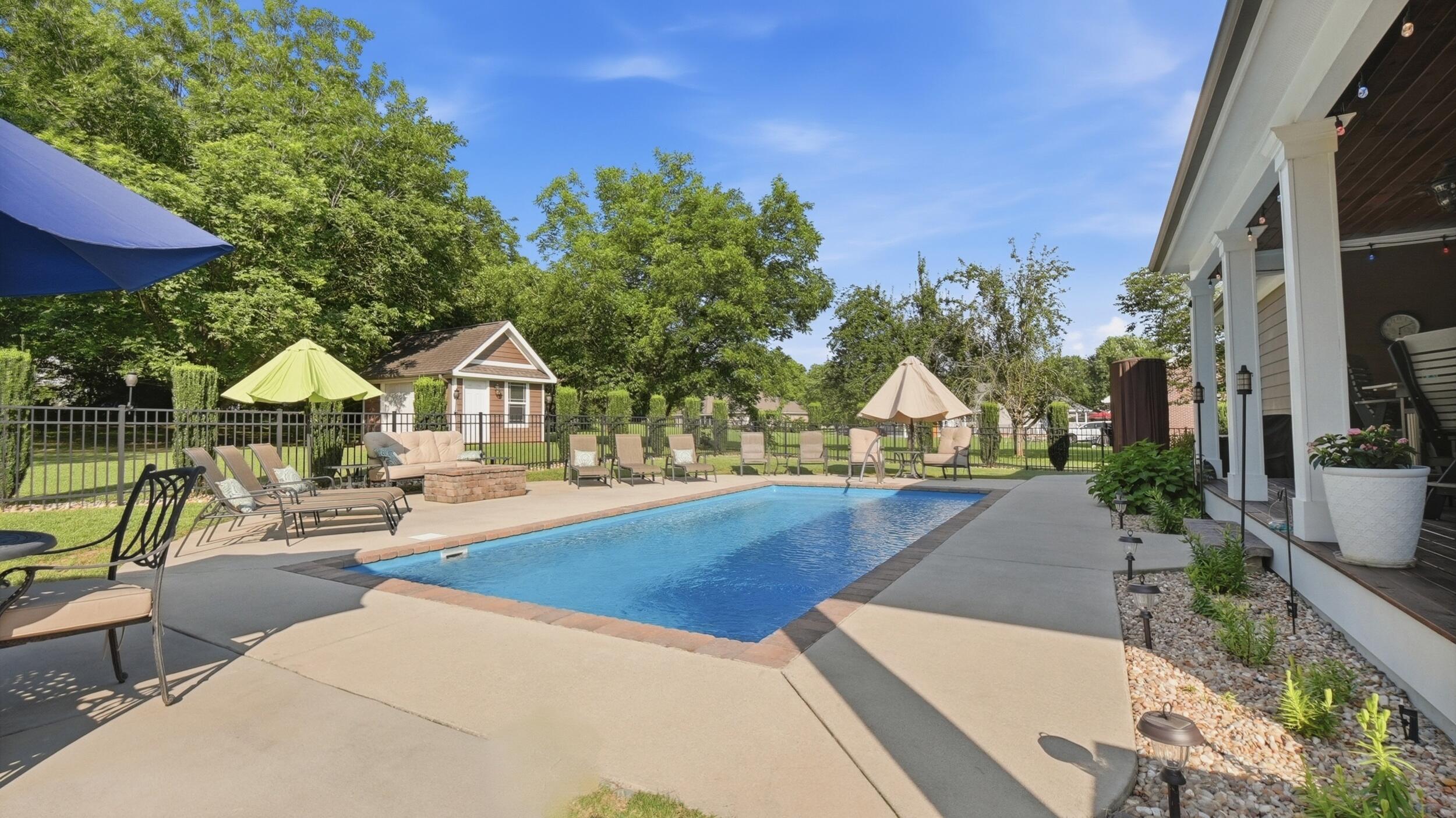 123 Cottonwood Drive NW
