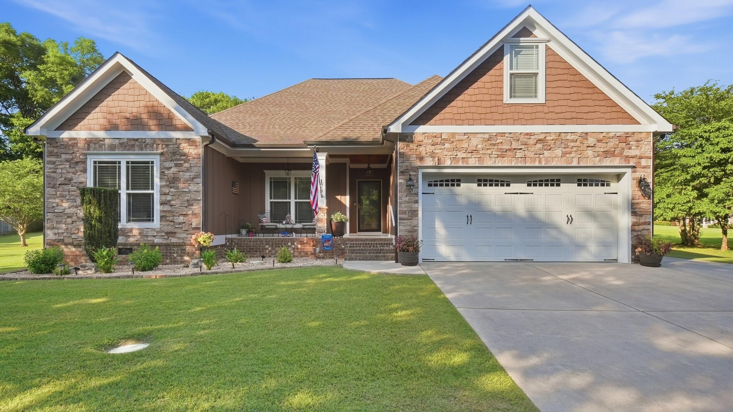 123 Cottonwood Drive NW