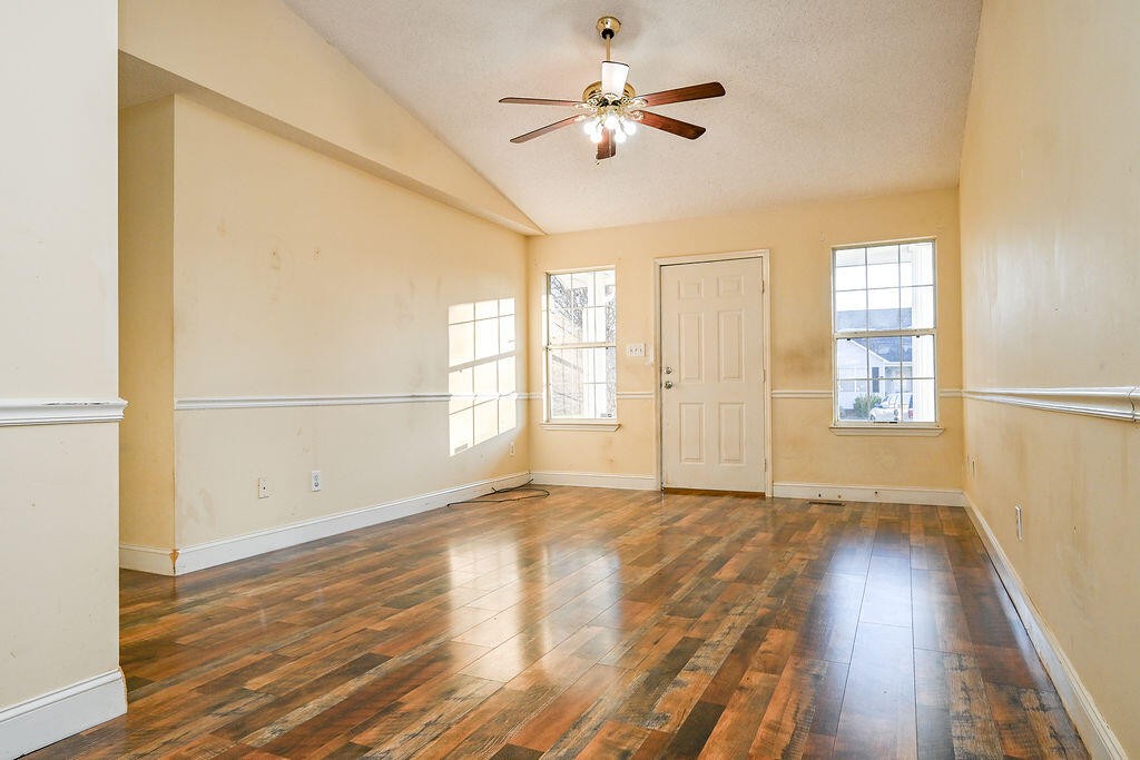 298 Christian Drive, NW