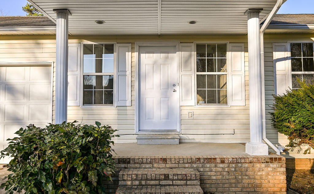 298 Christian Drive, NW