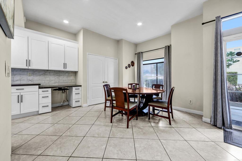 20920 COMMUNITY Street 7