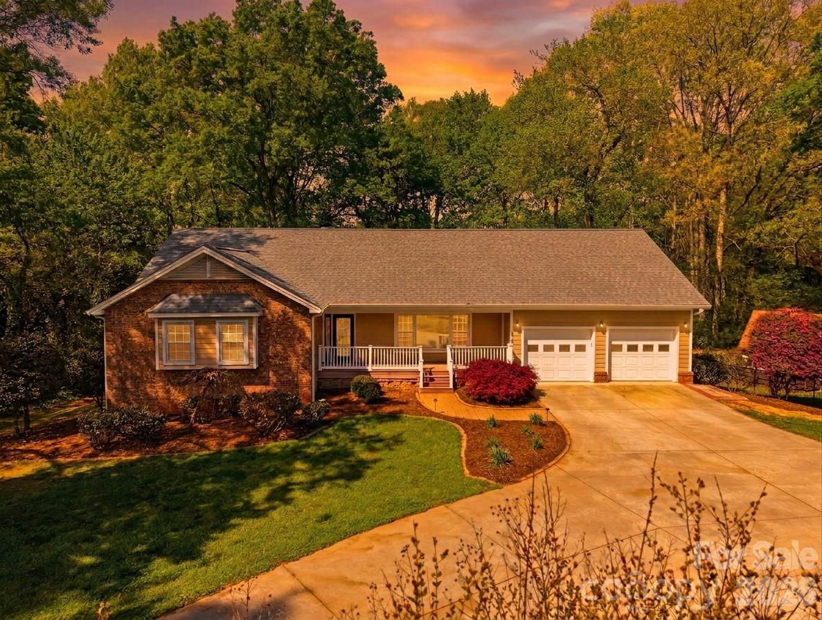 1512 Little Hill Road