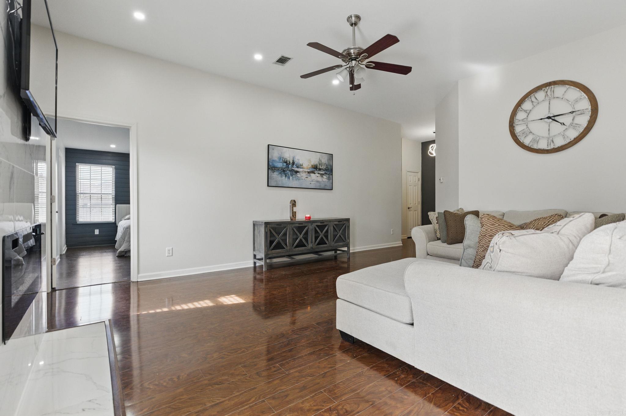3988 Mountain Crest Circle
