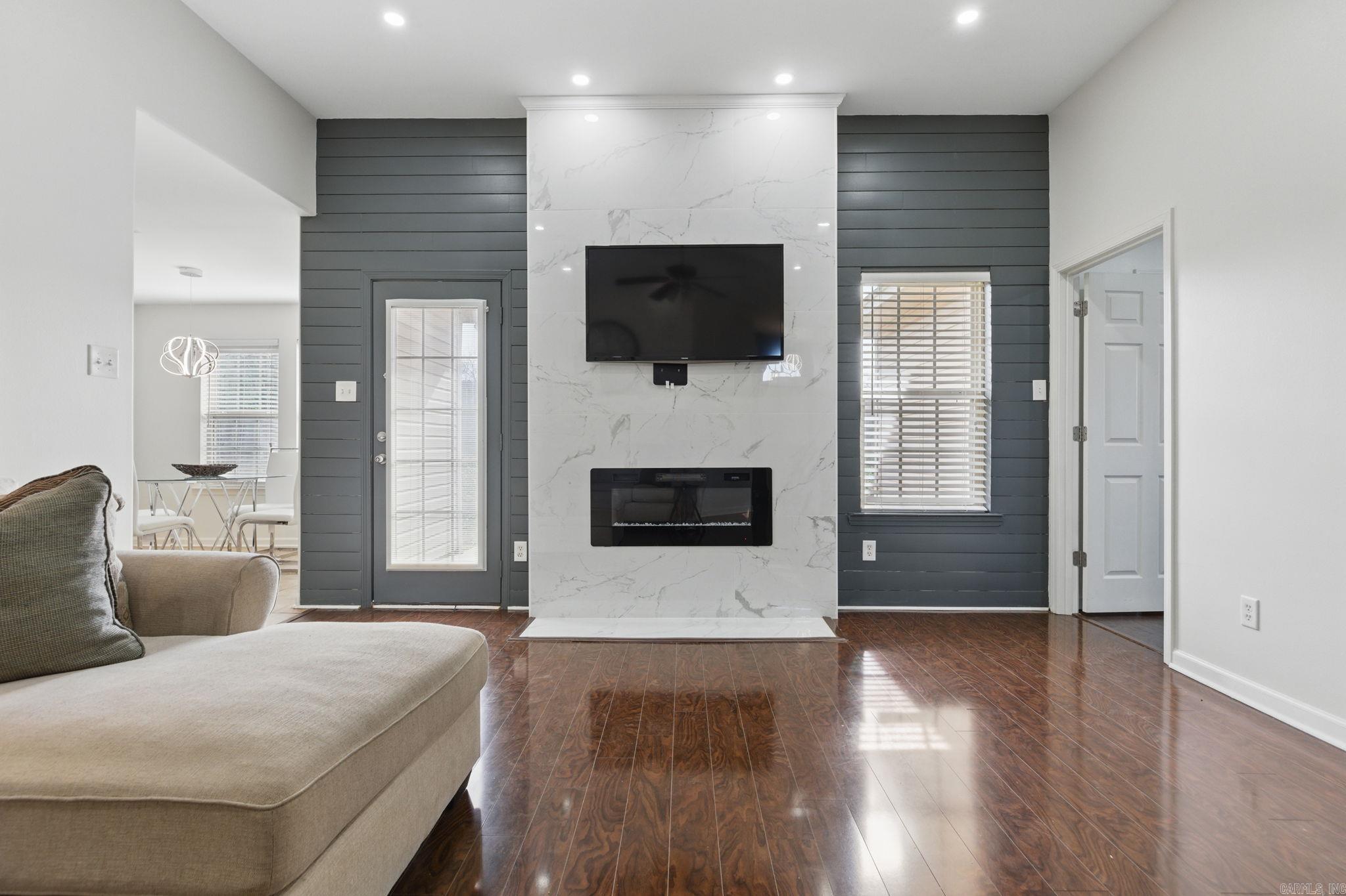 3988 Mountain Crest Circle
