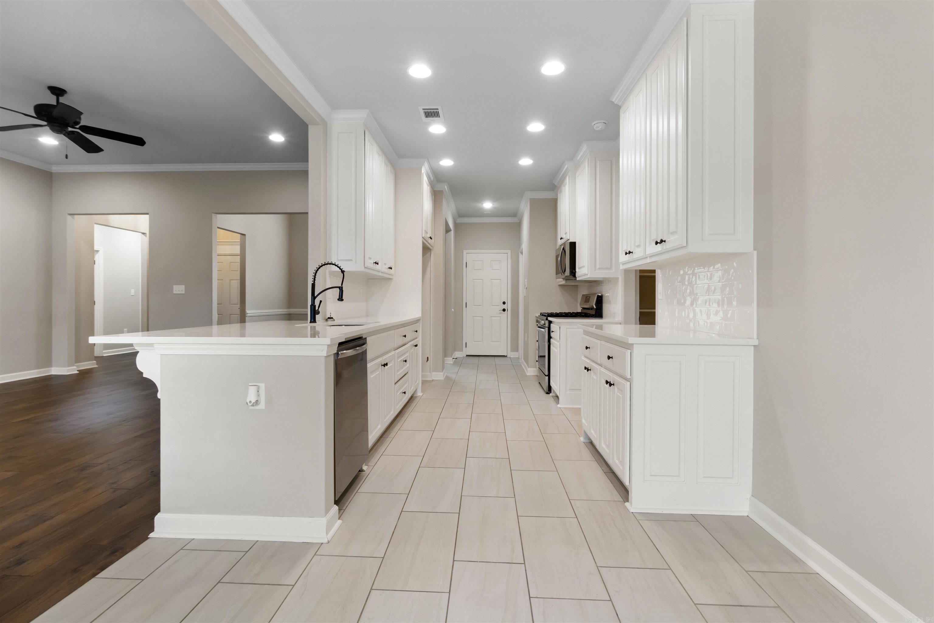 102 Sanibel Circle