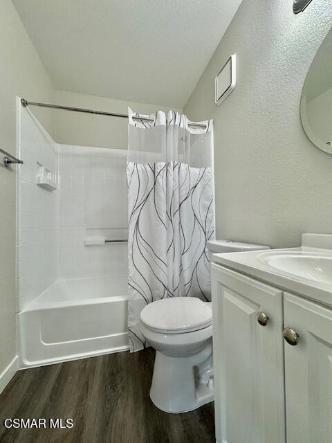 24479 Valle Del Oro 205