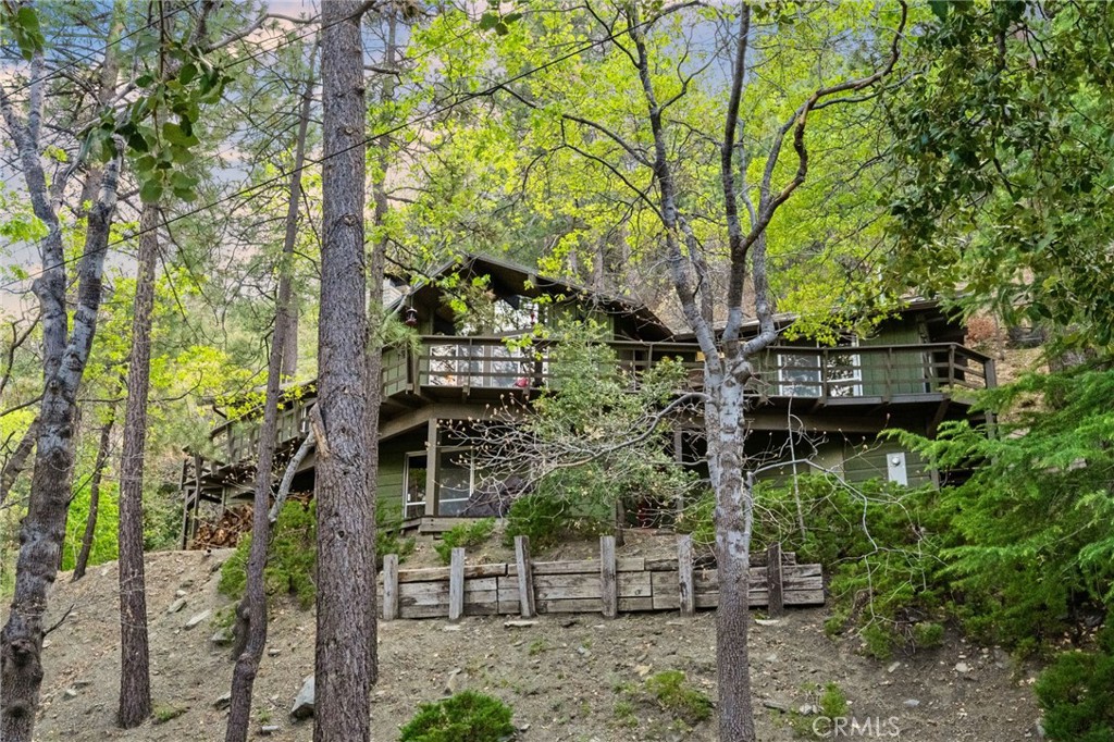 1159 Twin Lakes Drive