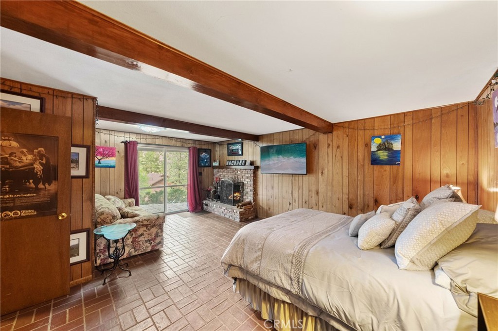 1159 Twin Lakes Drive