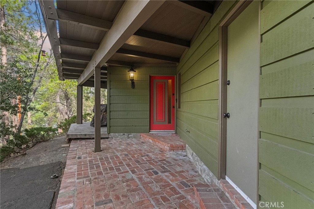 1159 Twin Lakes Drive