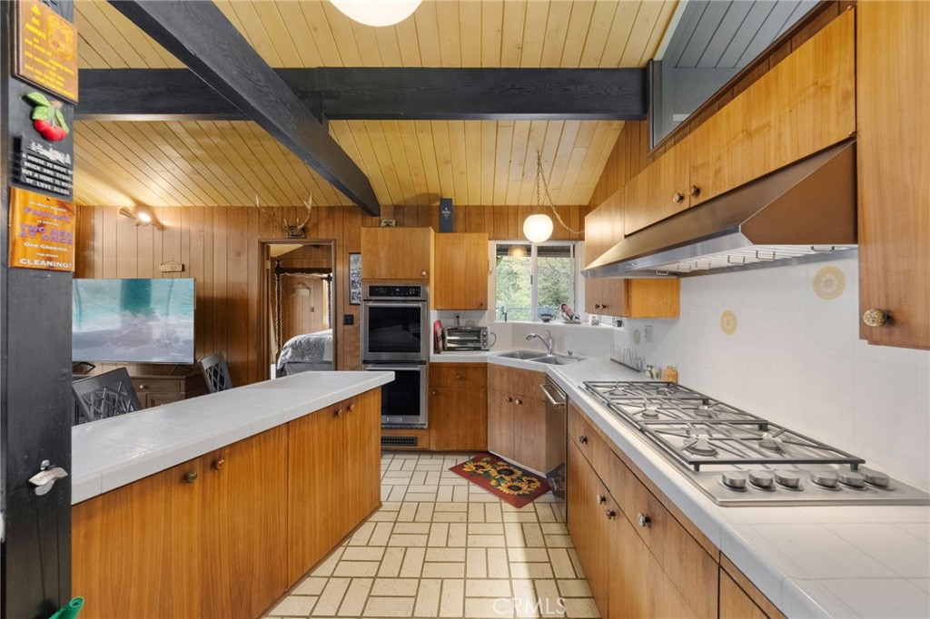 1159 Twin Lakes Drive