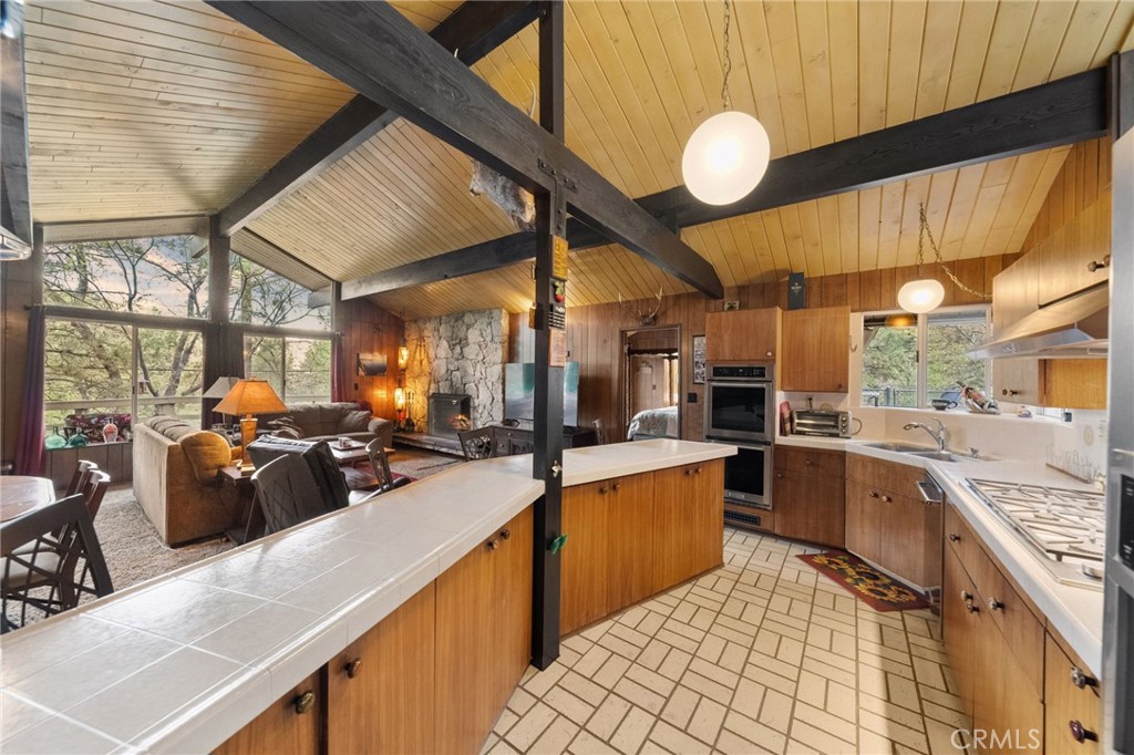 1159 Twin Lakes Drive