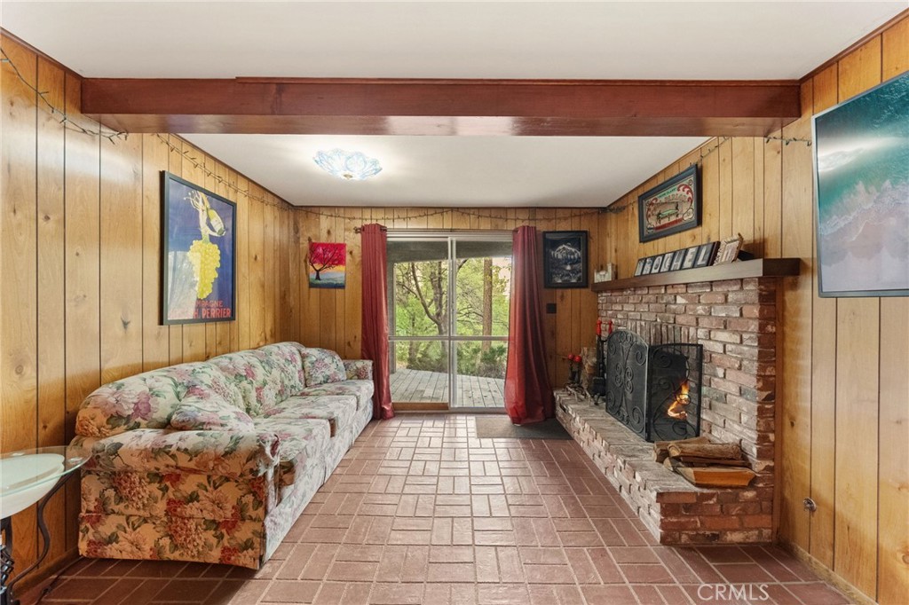 1159 Twin Lakes Drive