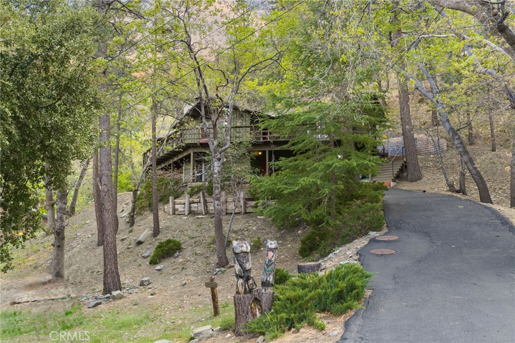 1159 Twin Lakes Drive