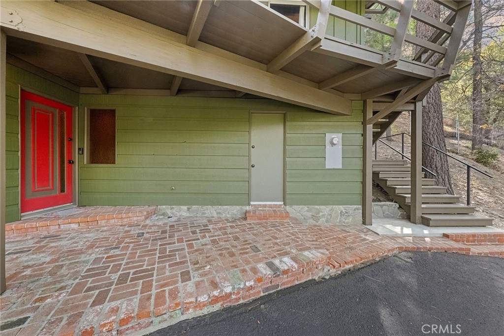 1159 Twin Lakes Drive
