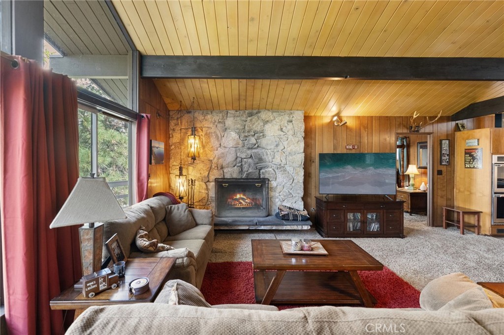 1159 Twin Lakes Drive