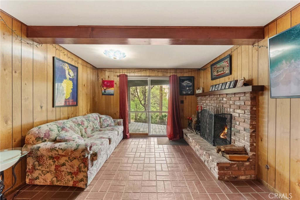 1159 Twin Lakes Drive