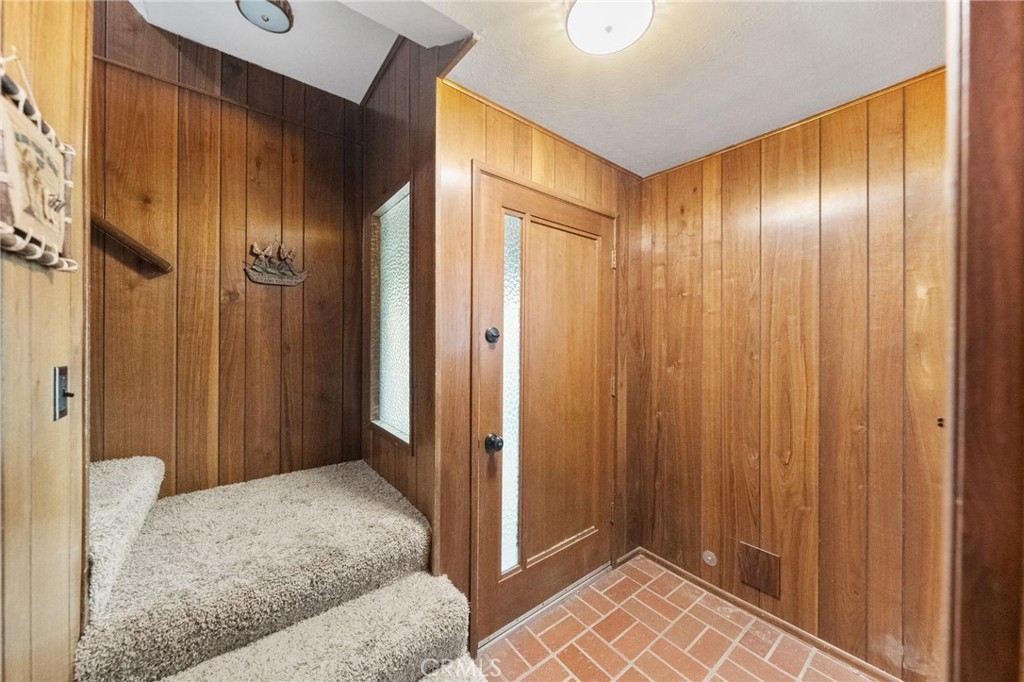 1159 Twin Lakes Drive