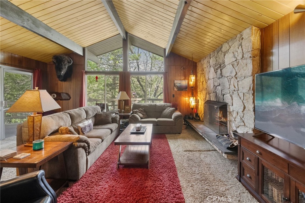 1159 Twin Lakes Drive