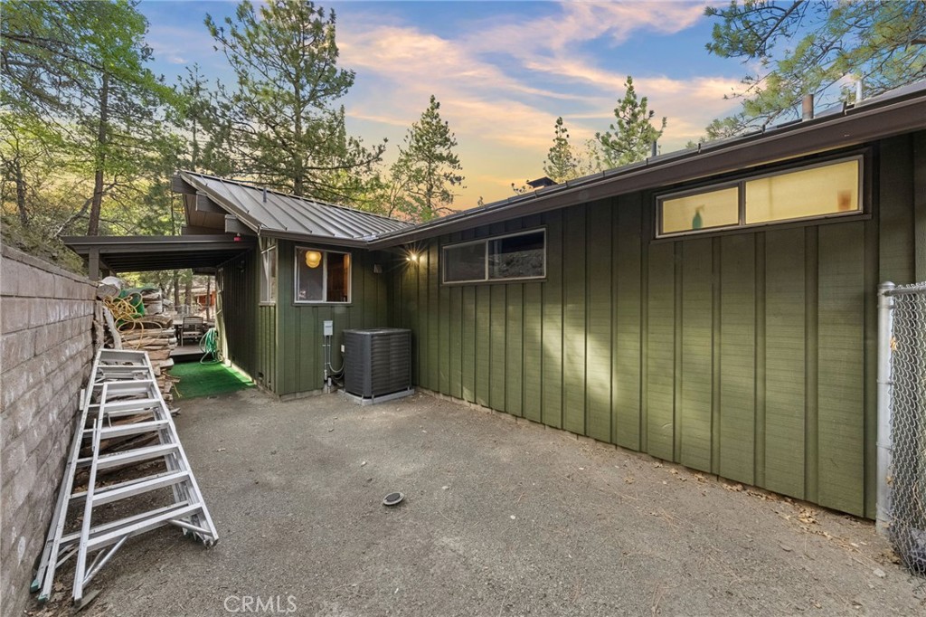 1159 Twin Lakes Drive