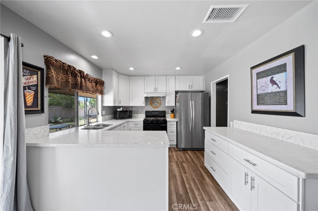 1435 S Magnolia Avenue