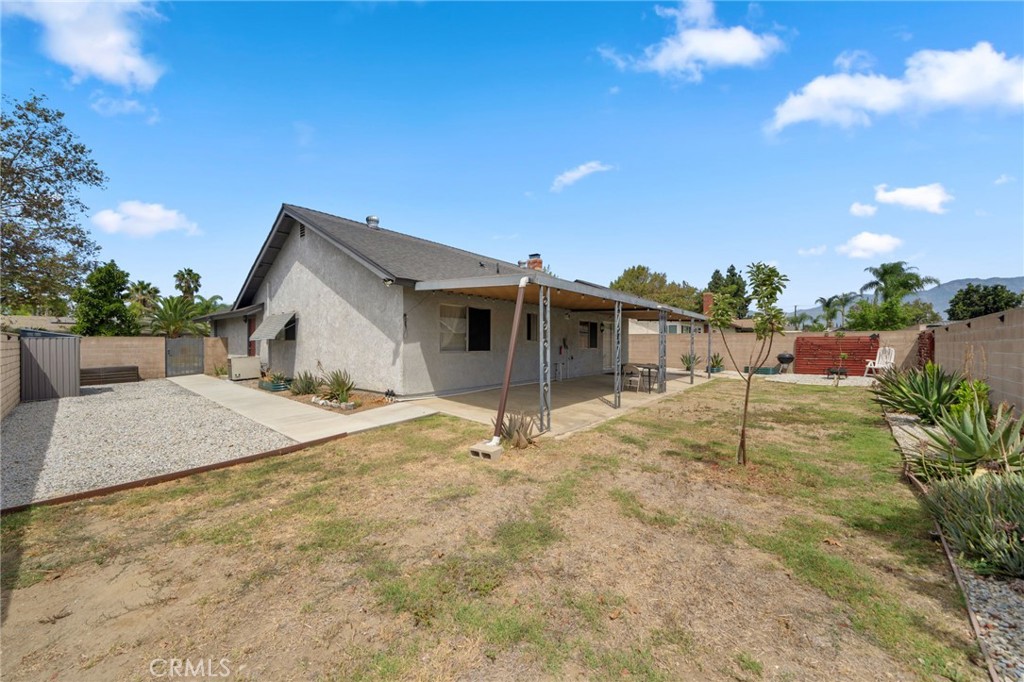 1435 S Magnolia Avenue