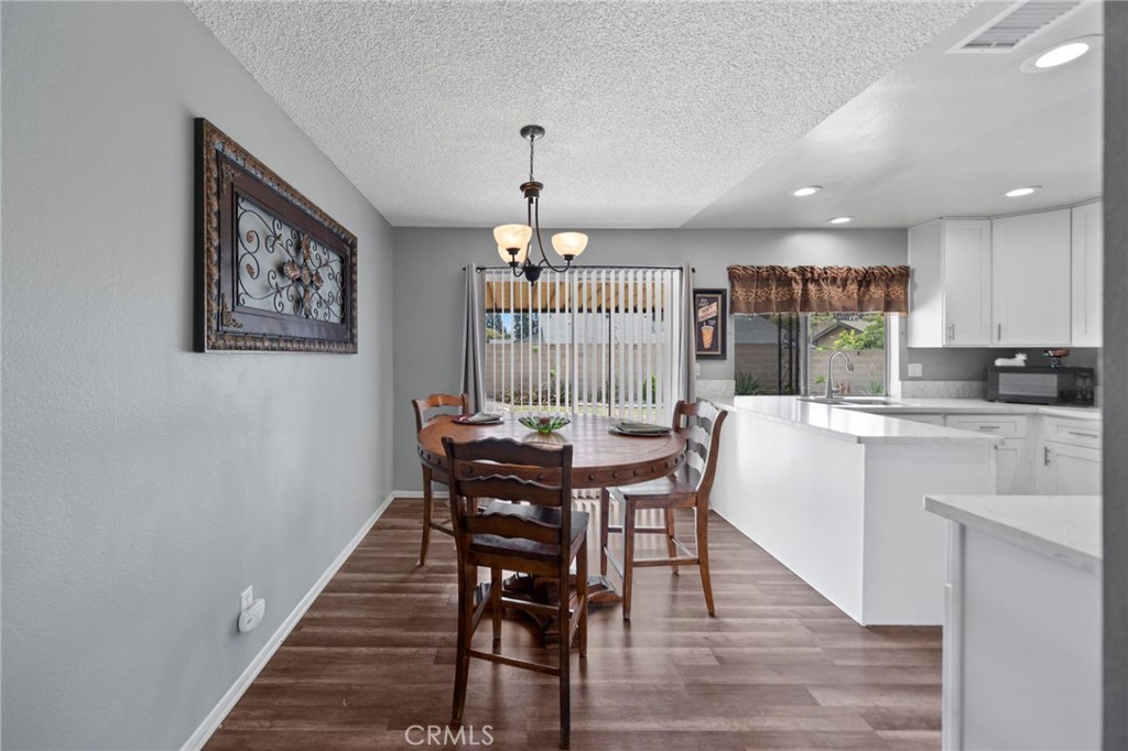 1435 S Magnolia Avenue