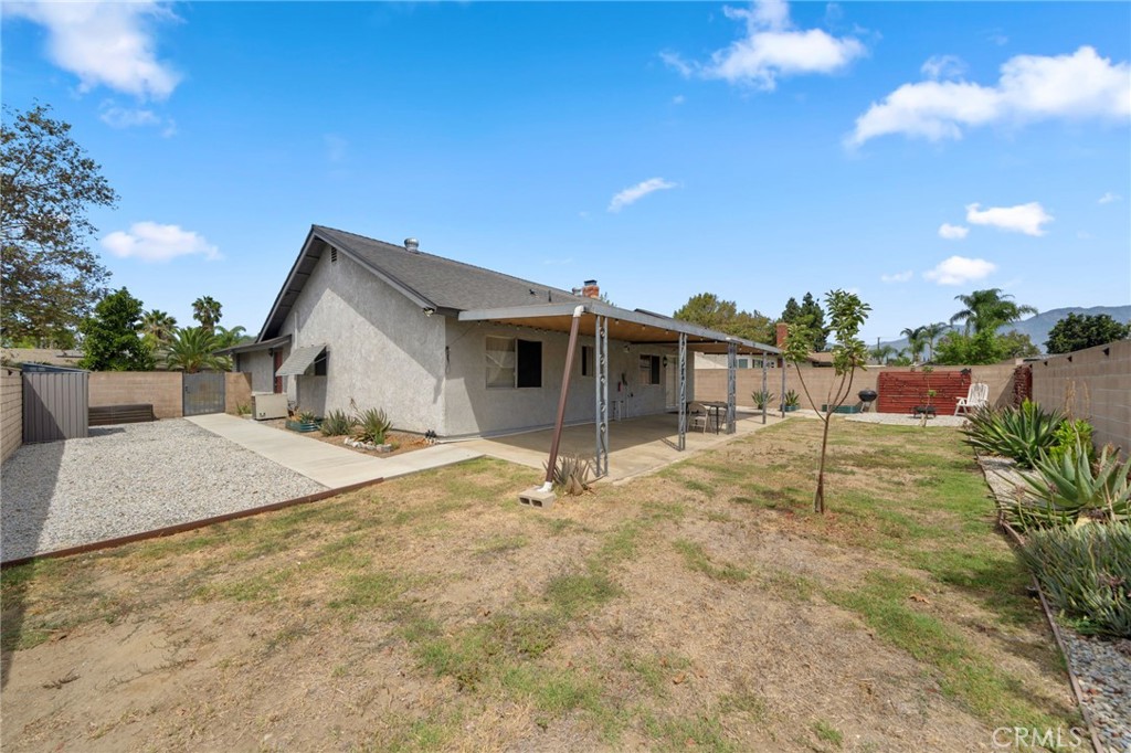 1435 S Magnolia Avenue